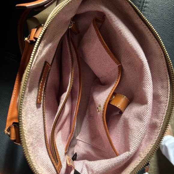 DOONEY & BOURKE......LIGHT TAN, GREAT CONDITION..... - Picture 5 of 8